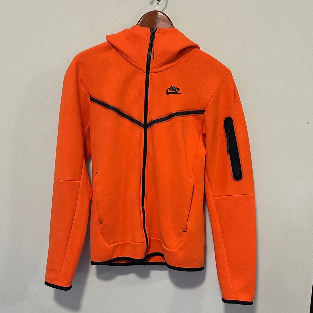 Nike Sportswear Tech Fleece Windrunner Men's Full-Zip Hoodie - orange